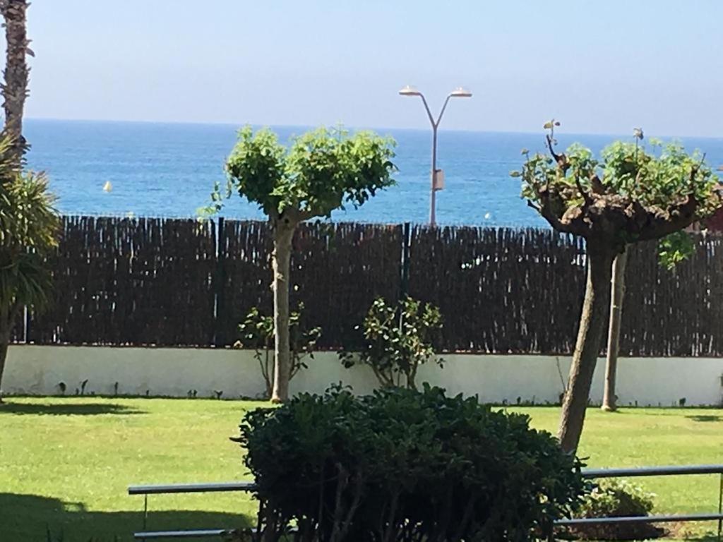 滨海略雷特Romantico Piso De La Playa Fenals公寓 外观 照片