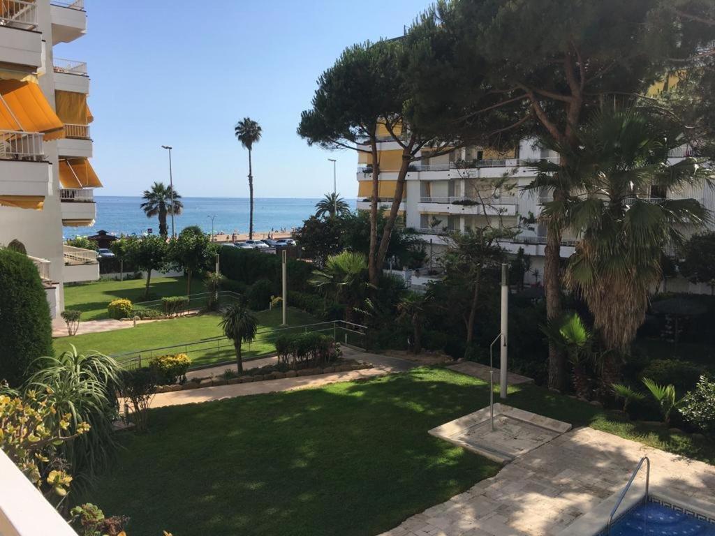 滨海略雷特Romantico Piso De La Playa Fenals公寓 外观 照片